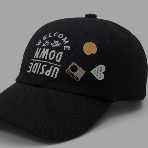 Aldo X Stranger Things Black Cap - Picture 2 of 3